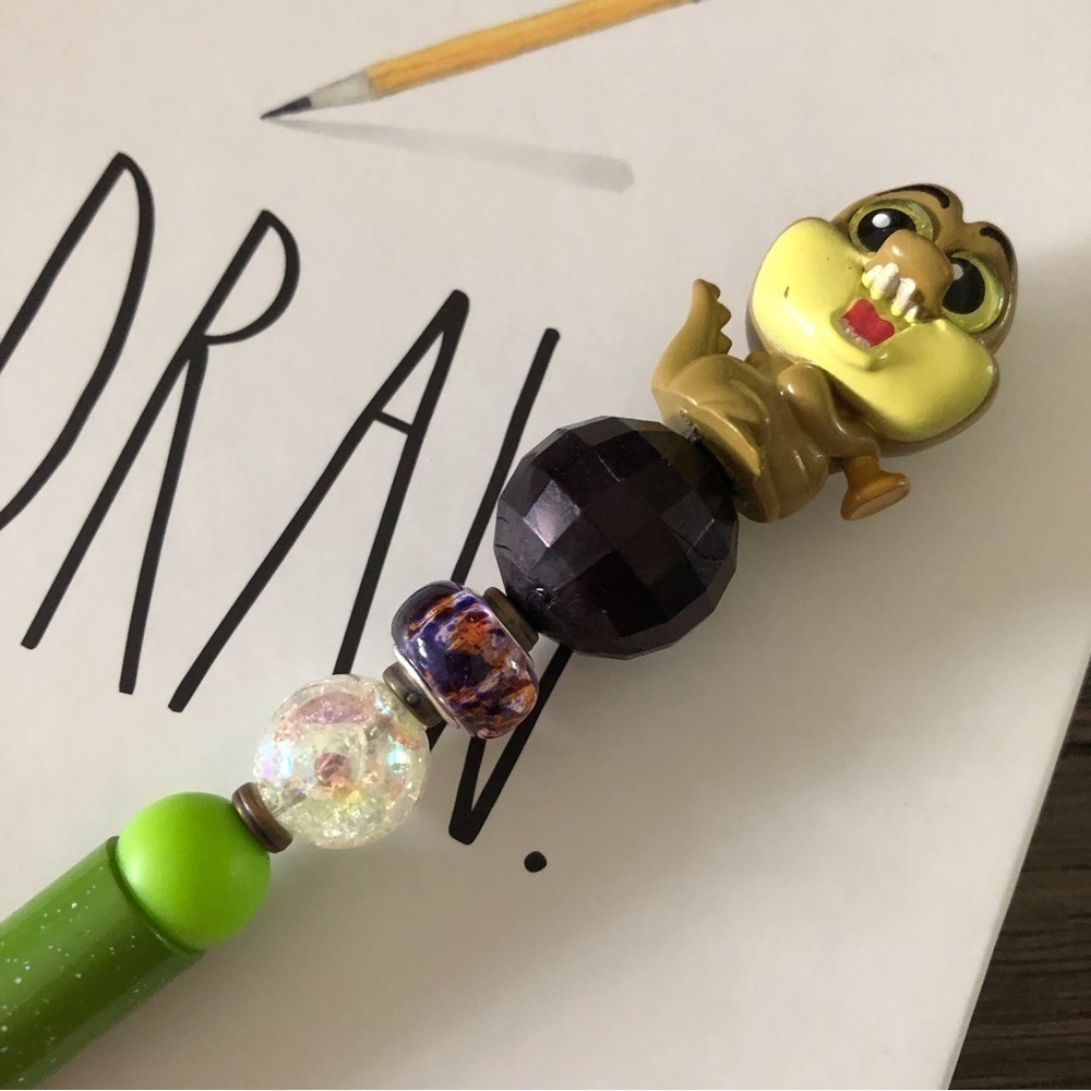 Disney doorables: The Princess and The Frog: Louis handmade beaded pen